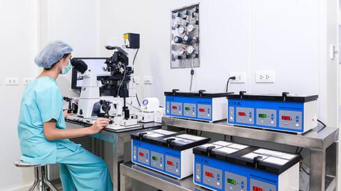 上图:泰国暹罗生殖中心(Siam Fertility Clinic)先进的医疗设备 上图:泰国暹罗生殖中心(Siam Fertility Clinic)先进的医疗设备