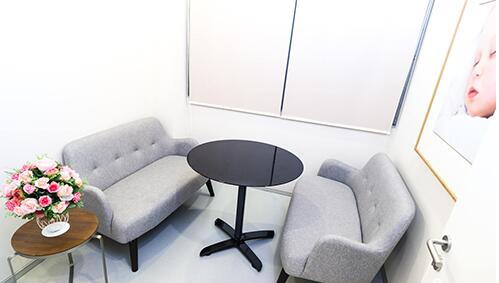 泰国暹罗生殖中心(Siam Fertility Clinic)一对一接诊室 泰国暹罗生殖中心(Siam Fertility Clinic)一对一接诊室